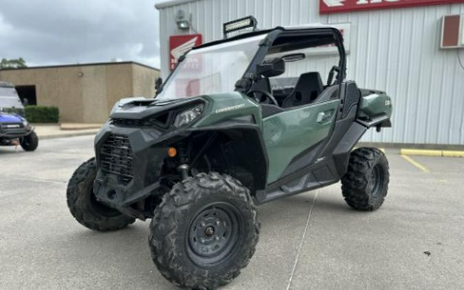 2023 Can-Am Commander DPS 700
