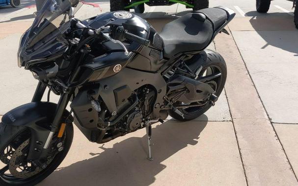 2023 Yamaha MT-10 CA