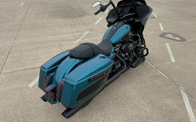 2026 Harley-Davidson® Road Glide® Teal Thunder / Vivid Black - Black
