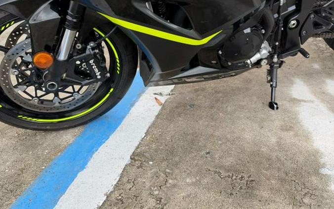 2023 Suzuki GSX-R1000