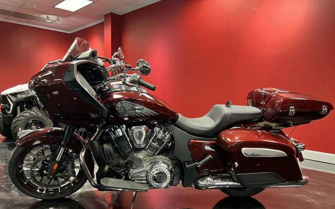 2022 Indian Motorcycle® Challenger® Limited Maroon Metallic