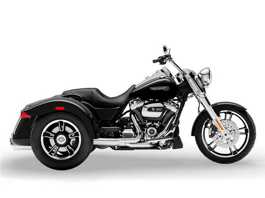 2021 Harley-Davidson Freewheeler FLTRT 1,761 miles Vivid Black