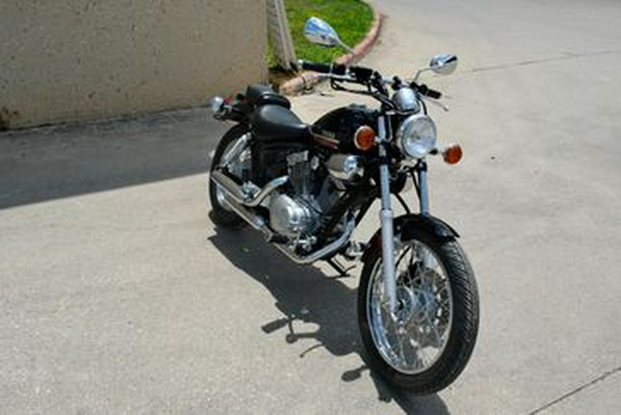 New 2025 YAMAHA V STAR 250