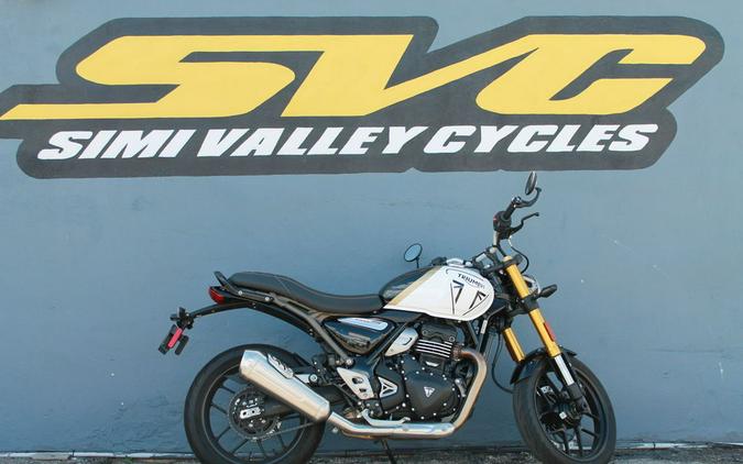 2026 Triumph Speed 400 Pearl Metallic White/Phantom Black