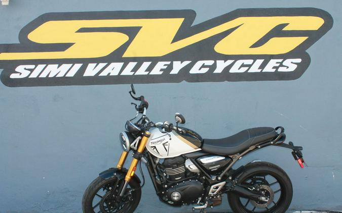 2026 Triumph Speed 400 Pearl Metallic White/Phantom Black