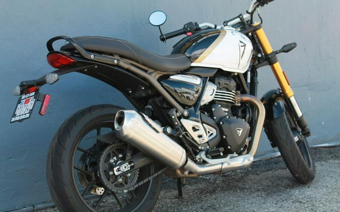 2026 Triumph Speed 400 Pearl Metallic White/Phantom Black