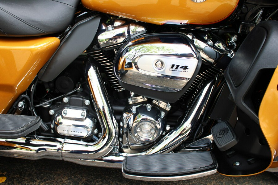 2023 FLHTCUTG Tri Glide® Ultra - In Prospect Gold/Vivid Black