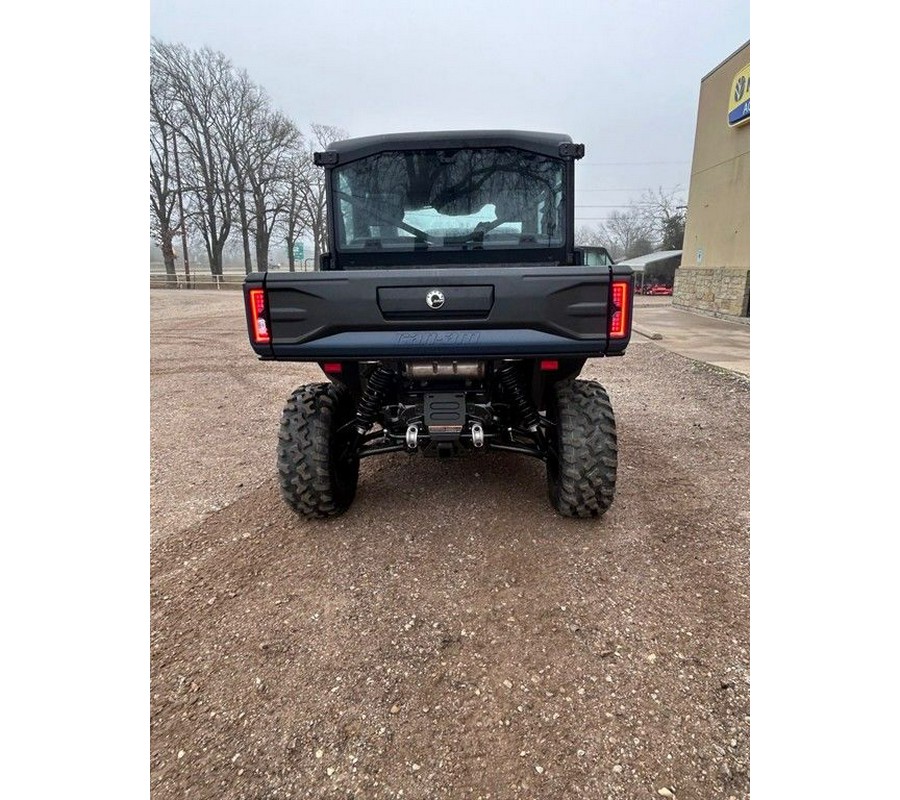 2026 Can-Am® Defender MAX XT CAB HD11