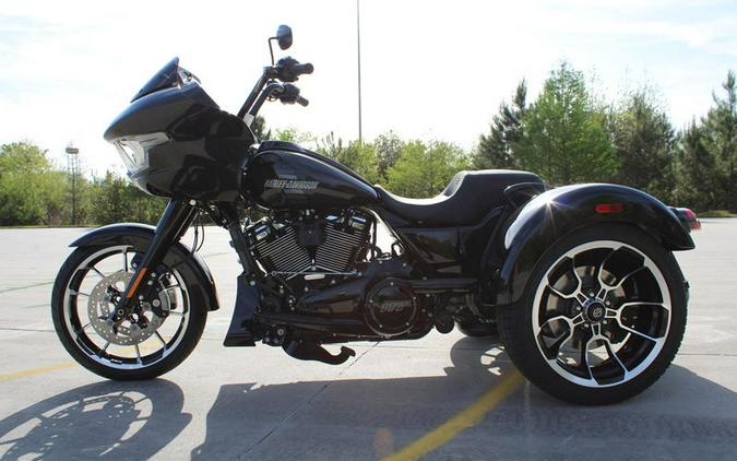 2026 Harley-Davidson® FLTRT - Road Glide® 3