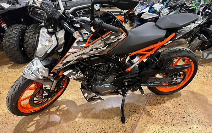 2022 KTM Duke 200