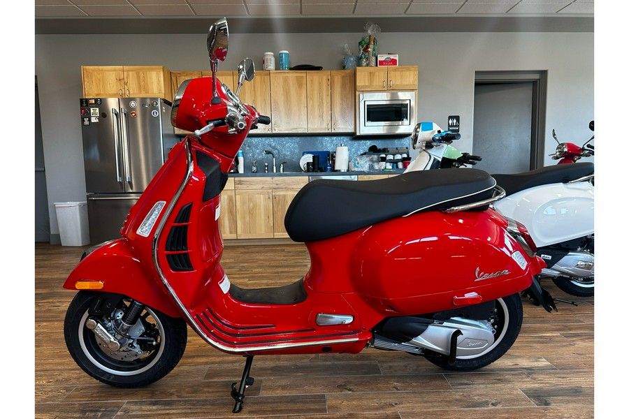 2025 Vespa GTS SUPER 300