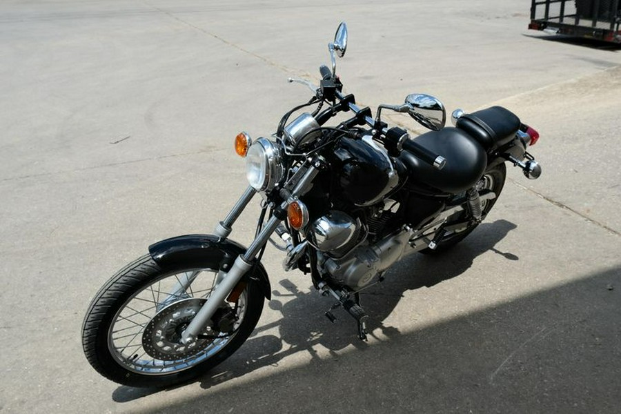 New 2025 YAMAHA V STAR 250