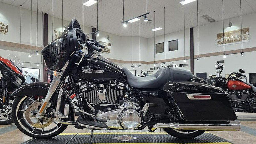 2023 Harley-Davidson® FLHX - Street Glide®