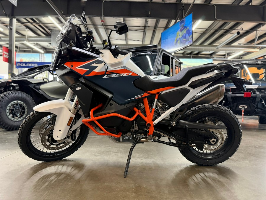 2026 KTM 1390 Super Adventure R
