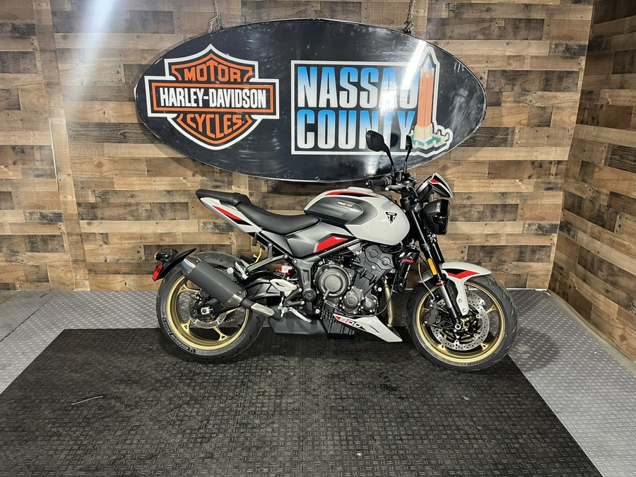 2026 Triumph Trident 800 Ash Grey