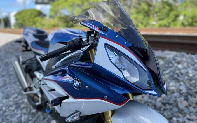 2016 BMW S 1000 RR Light White / Lupin Blue Metallic / Racing Red