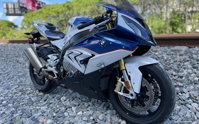 2016 BMW S 1000 RR Light White / Lupin Blue Metallic / Racing Red