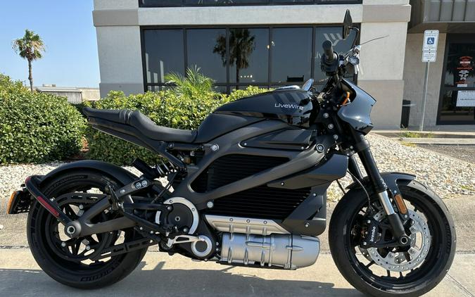 2021 LiveWire One Review [27 Fast Facts – Electric Motorcycle]