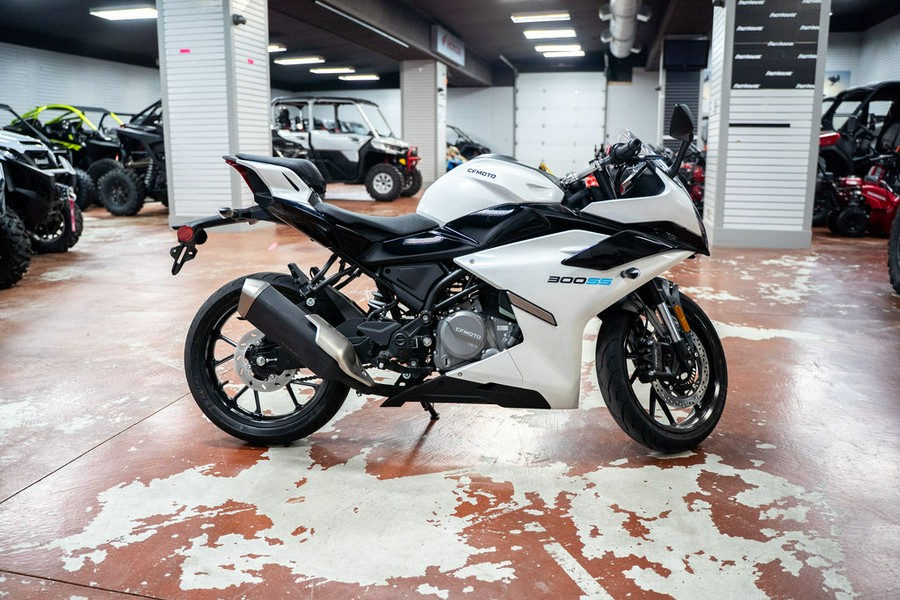 2025 CFMOTO 300SS