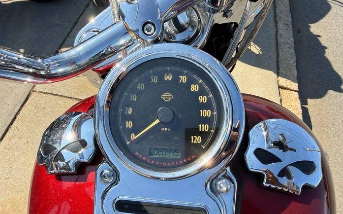 2016 Harley-Davidson FLD-103 Dyna Switchback