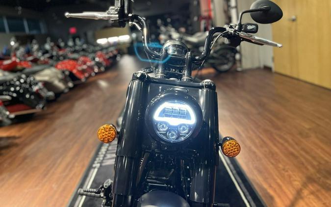 2023 Indian Motorcycle® Chief® Bobber Dark Horse® Black Smoke