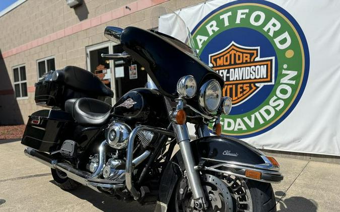 2013 Harley-Davidson® FLHTC - Electra Glide® Classic