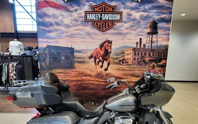 2021 Harley-Davidson Road Glide Limited Gauntlet Gray Metallic/Vivid Black FLTRK