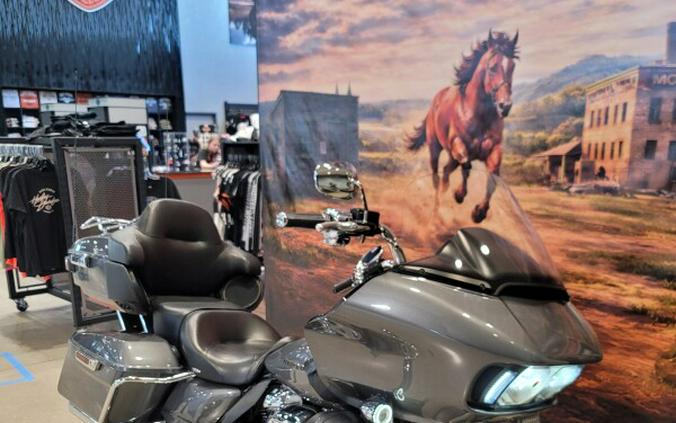 2021 Harley-Davidson Road Glide Limited Gauntlet Gray Metallic/Vivid Black FLTRK
