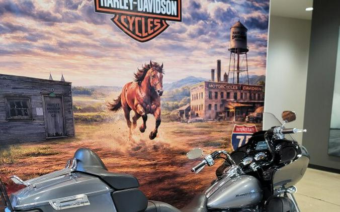 2021 Harley-Davidson Road Glide Limited Gauntlet Gray Metallic/Vivid Black FLTRK