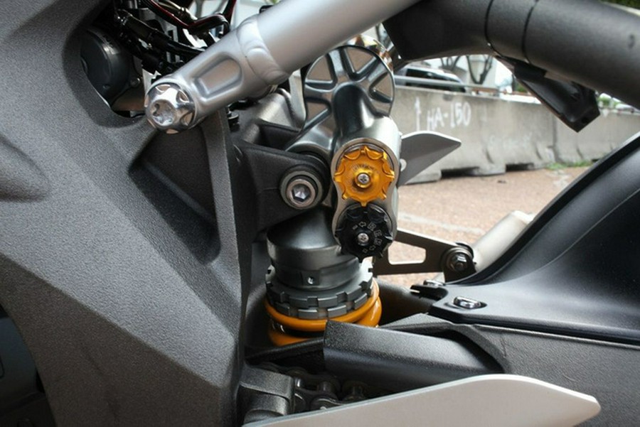 2019 Triumph Speed Triple RS Matt Jet Black RS