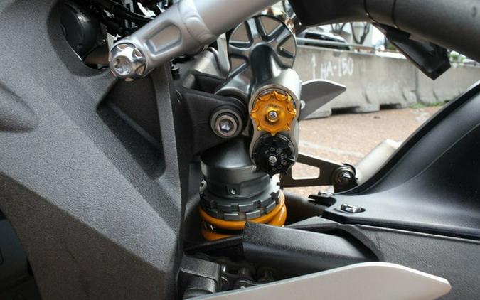 2019 Triumph Speed Triple RS Matt Jet Black RS