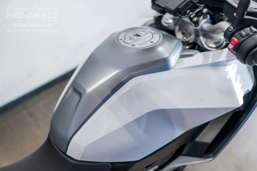 2023 BMW F 900 XR Light White