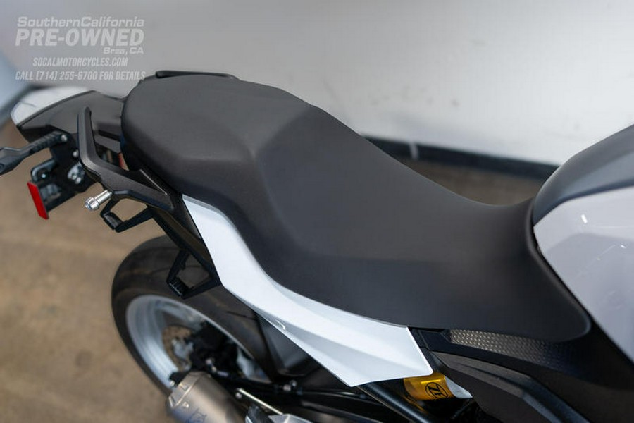 2023 BMW F 900 XR Light White