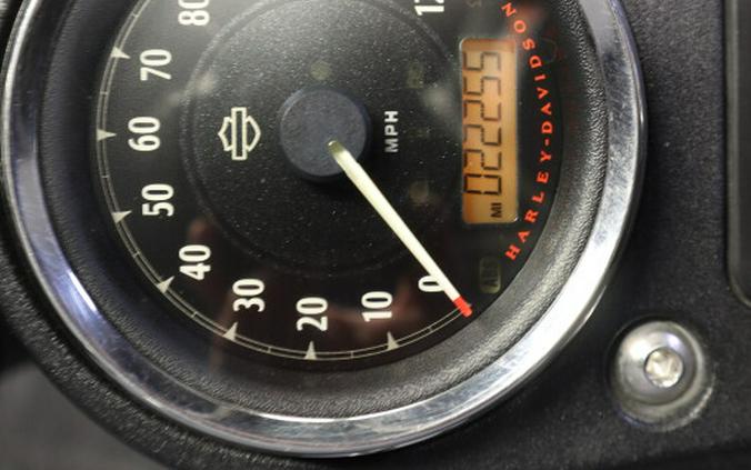 2015 Harley-Davidson Street Bob FXDB