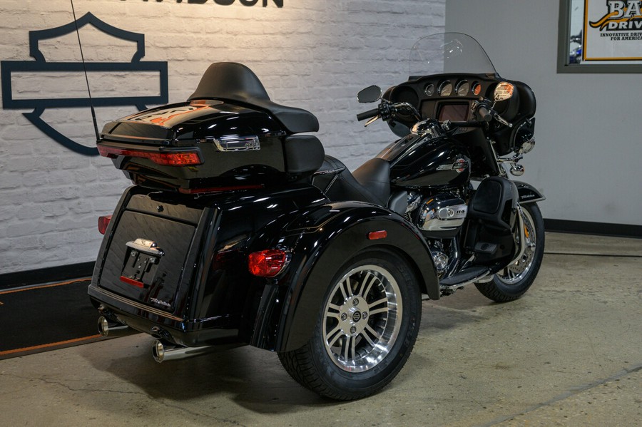 2024 Harley-Davidson Tri Glide Ultra Trike FLHTCUTG