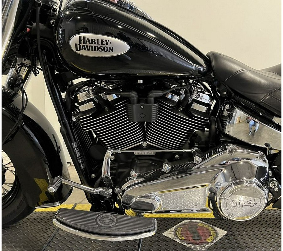 2022 Harley-Davidson® FLHCS - Heritage Classic 114