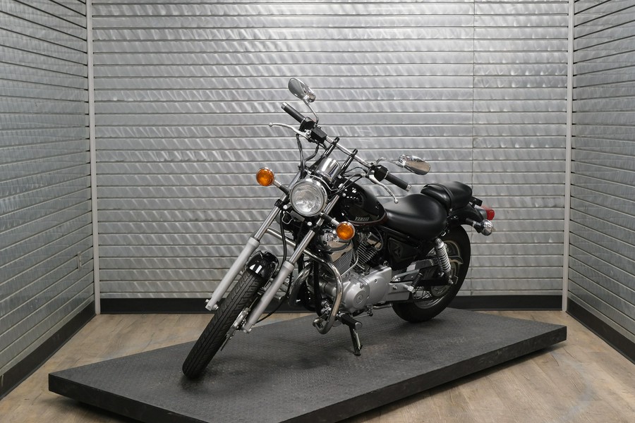 2025 YAMAHA V STAR 250