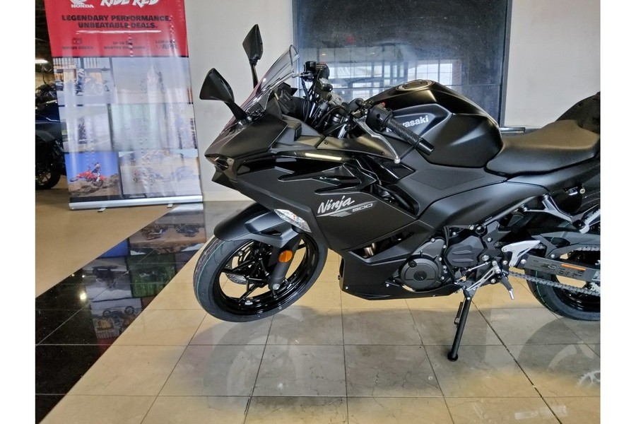 2026 Kawasaki NINJA 500 BASE