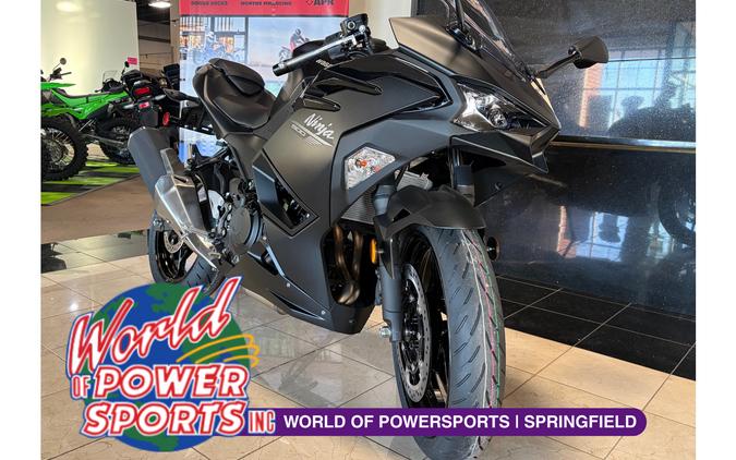 2026 Kawasaki NINJA 500 BASE