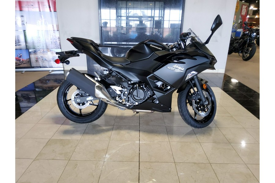 2026 Kawasaki NINJA 500 BASE