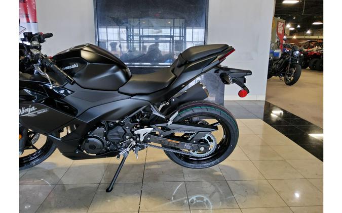 2026 Kawasaki NINJA 500 BASE