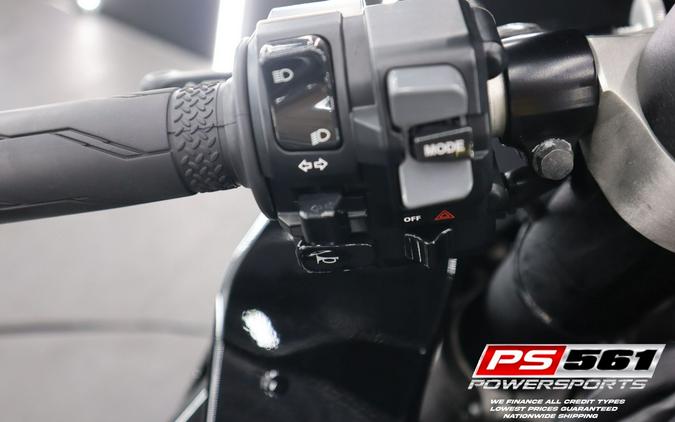 2021 Yamaha Motor Corp., USA YZF-R1