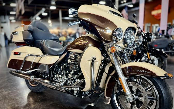 2014 Harley-Davidson® Electra Glide® Ultra Classic® Sand Pearl/Canyon Brown Pearl