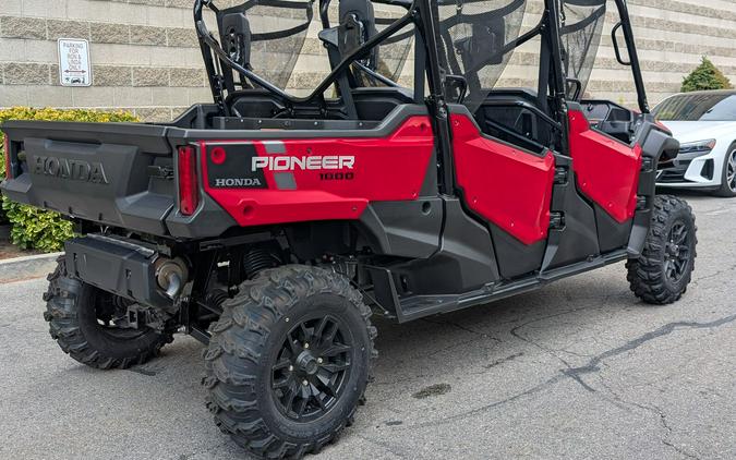 2024 Honda Pioneer 1000-6 Deluxe Crew