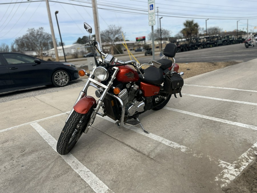 2005 Honda VT600CD5 Shadow Deluxe - M602313