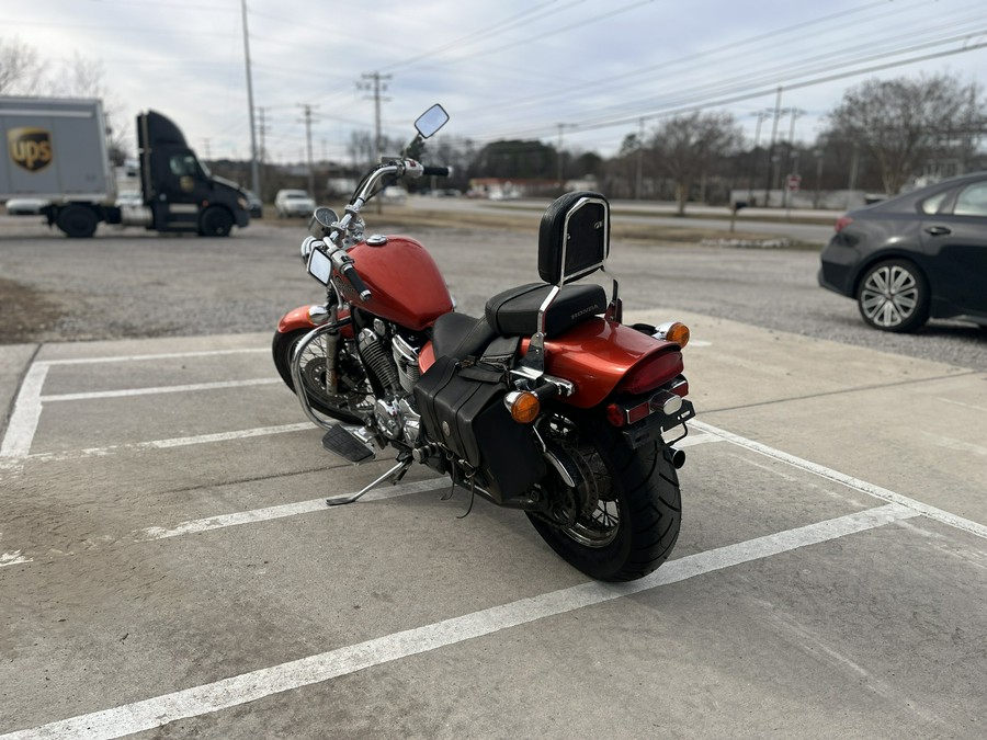 2005 Honda VT600CD5 Shadow Deluxe - M602313