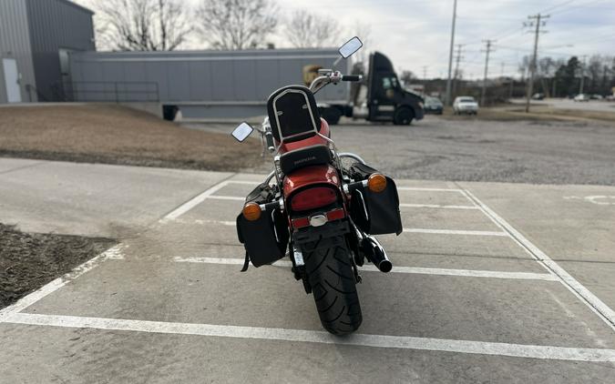 2005 Honda VT600CD5 Shadow Deluxe - M602313