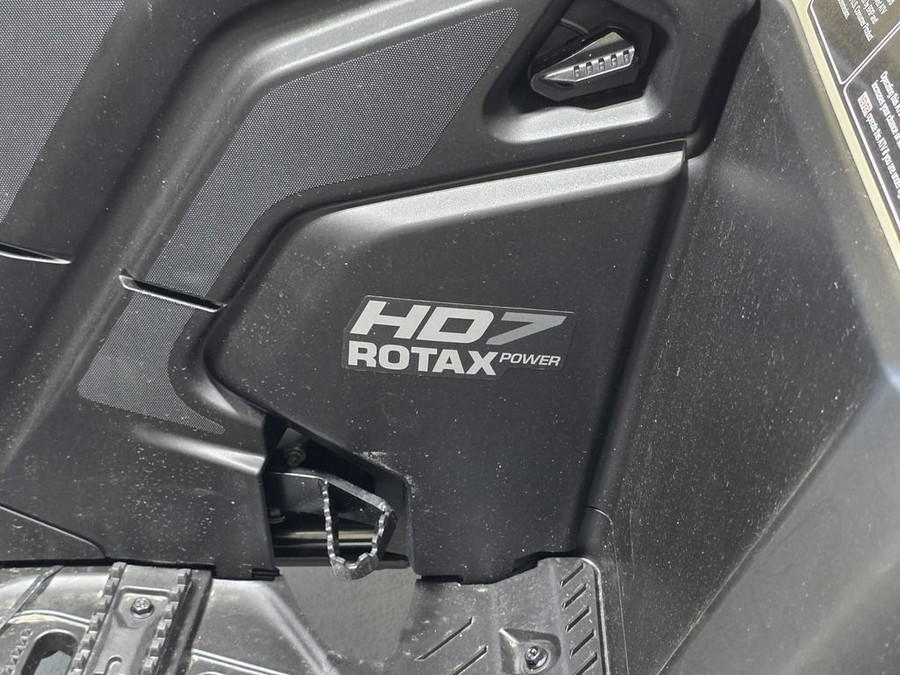 2026 Can-Am Outlander™ Pro HD7