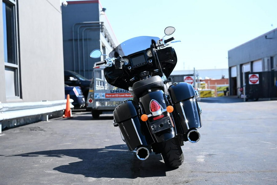 2017 Indian Motorcycle® Chieftain® Limited Thunder Black