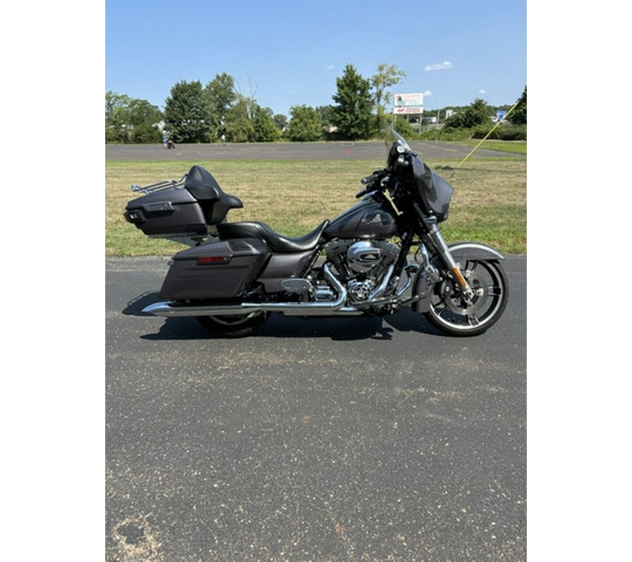 2014 Harley-Davidson FLHXS - Street Glide Special